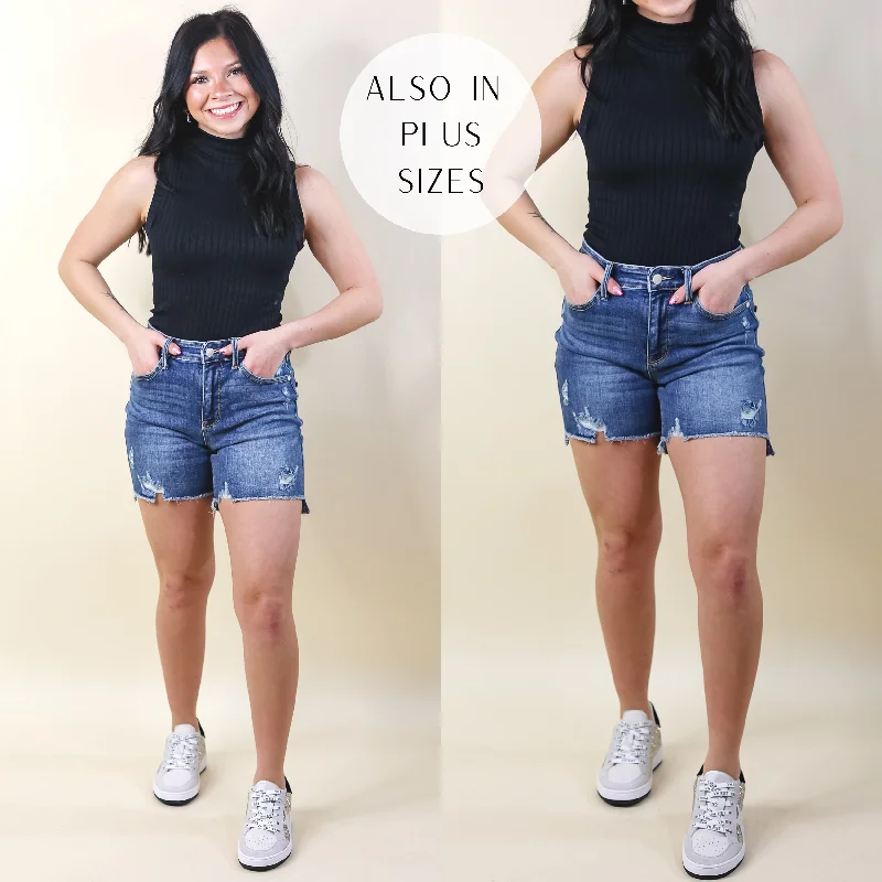 Last Chance Size Large | Judy Blue | Summer Daze Mid Thigh High-Low Shorts in Medium Wash