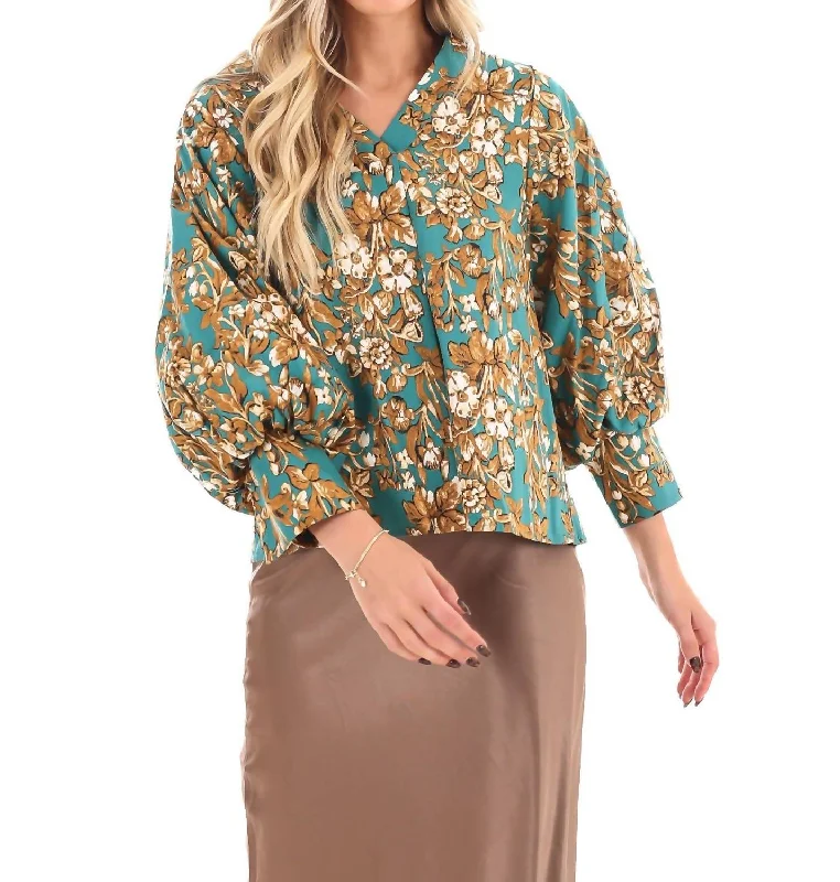 Petal Place Floral Print Top In Hunter Green