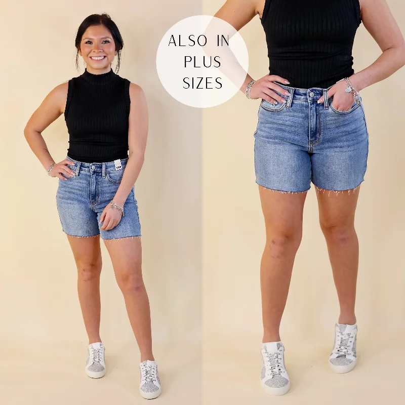 Judy Blue | Street Style Mid Thigh Shorts in Light Wash