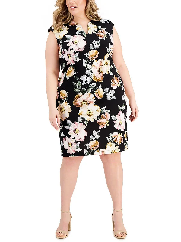 Plus Womens Floral V-Neck Shift Dress